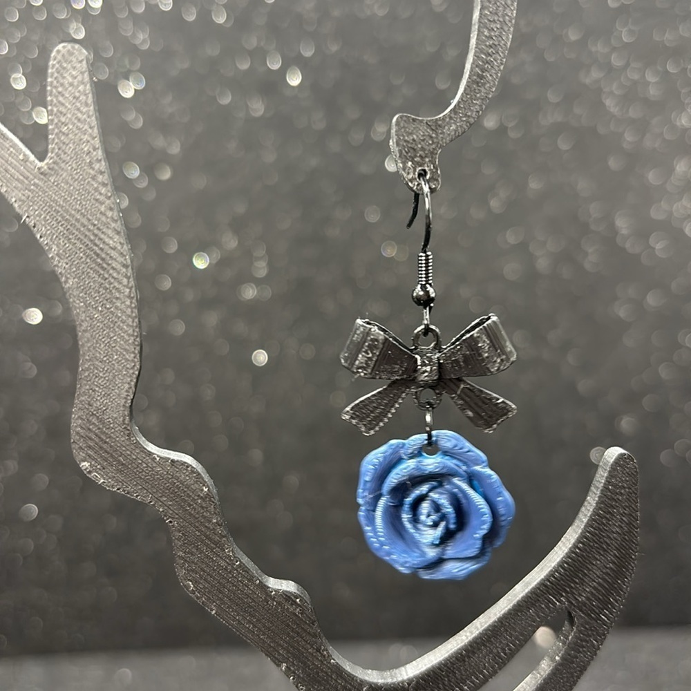 Black and Blue Rose Earrings - Picture 4 of 5